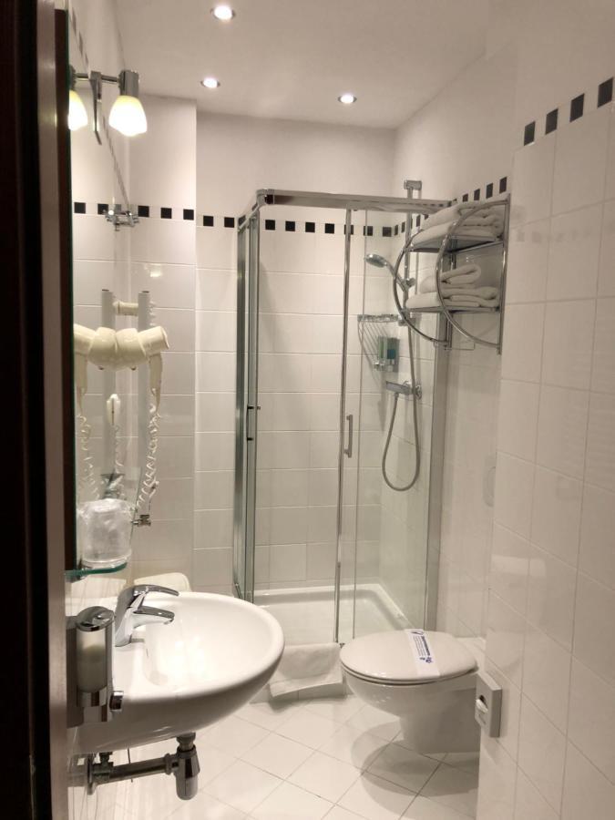 Hotel Atrium Elblag Buitenkant foto