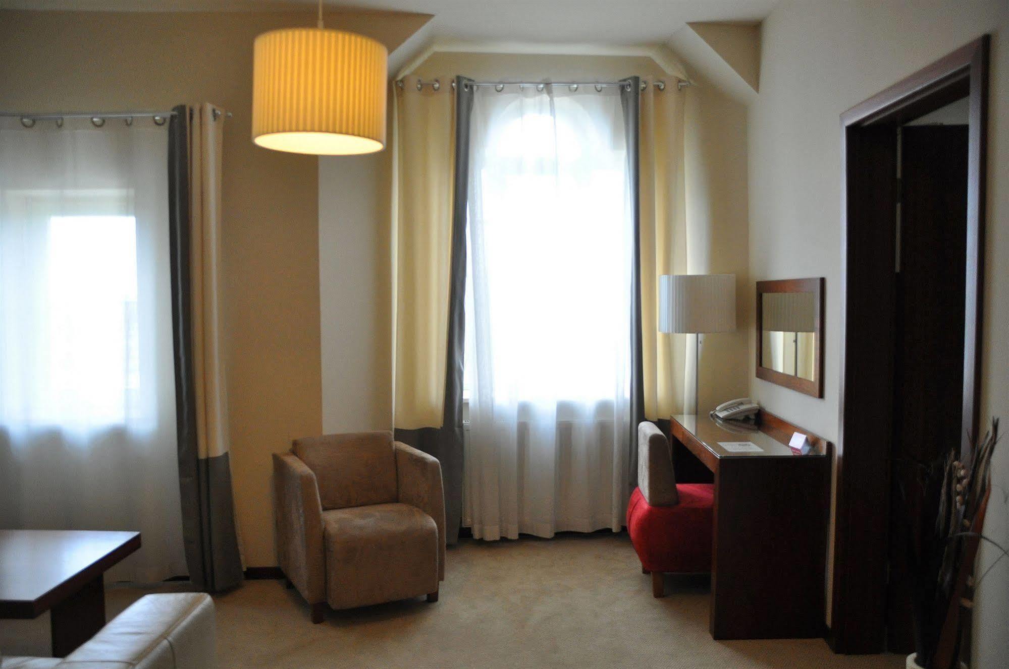 Hotel Atrium Elblag Buitenkant foto