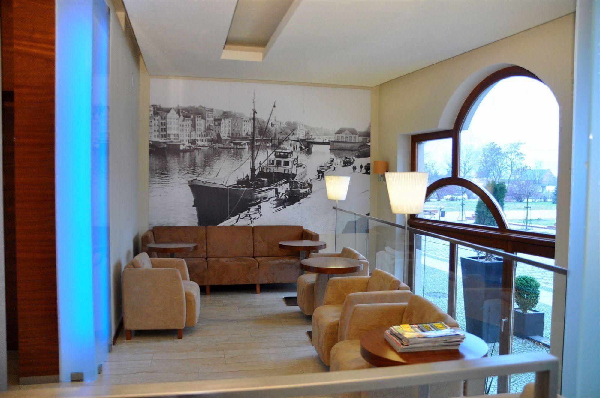 Hotel Atrium Elblag Buitenkant foto